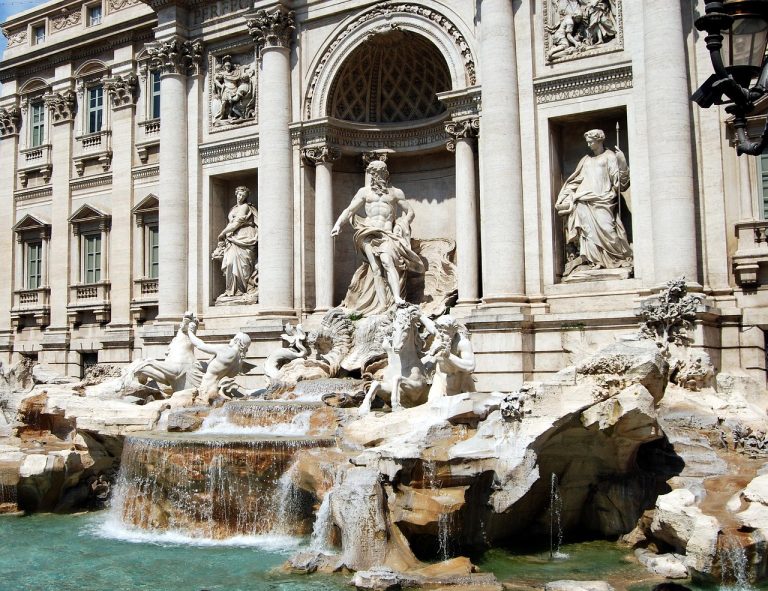 Trevi Fountai